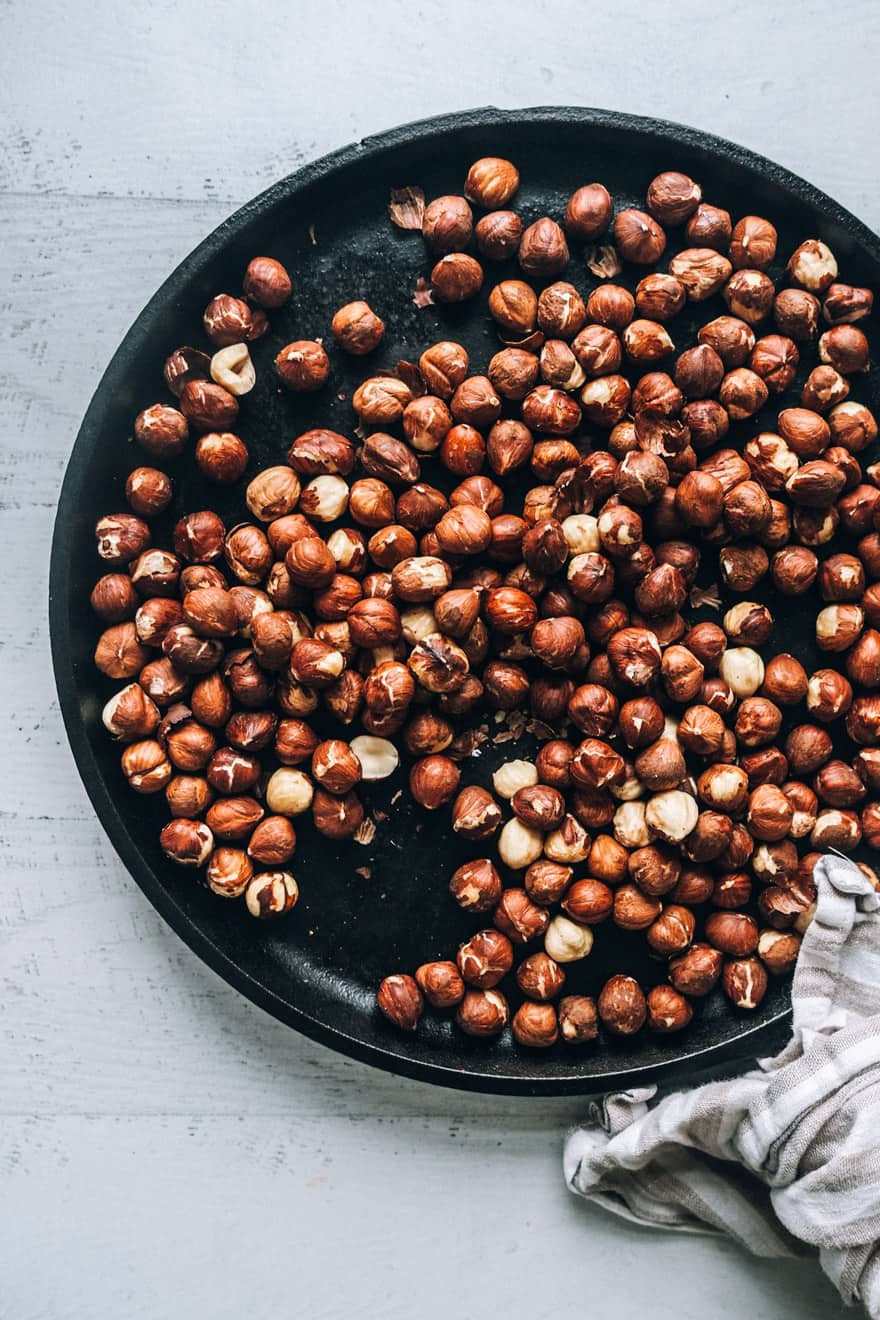 Toasted Hazelnut Milk with Cinnamon #vegan #paleo #recipe