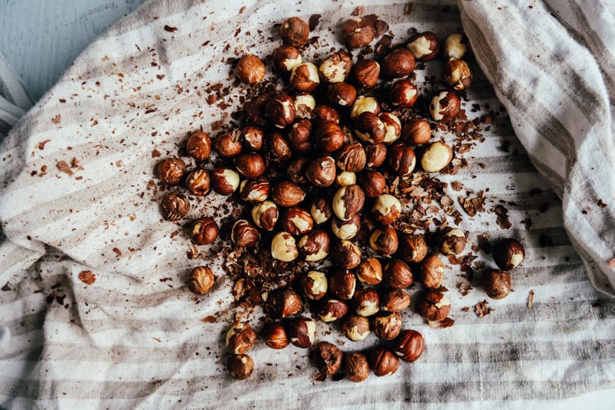 Toasted Hazelnut Milk with Cinnamon #vegan #paleo #recipe
