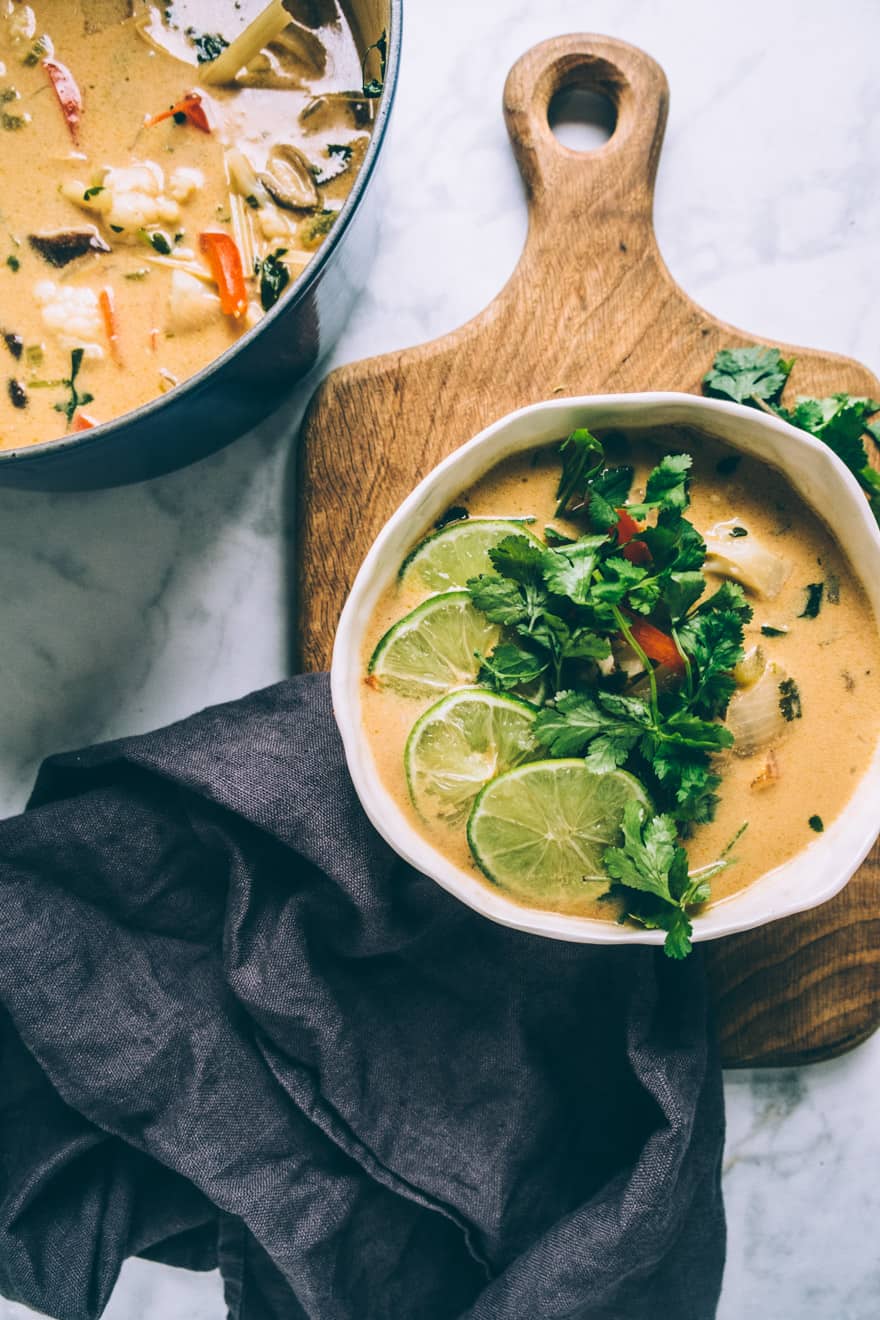 thai coconut cauliflower soup #vegan #paleo #whole30